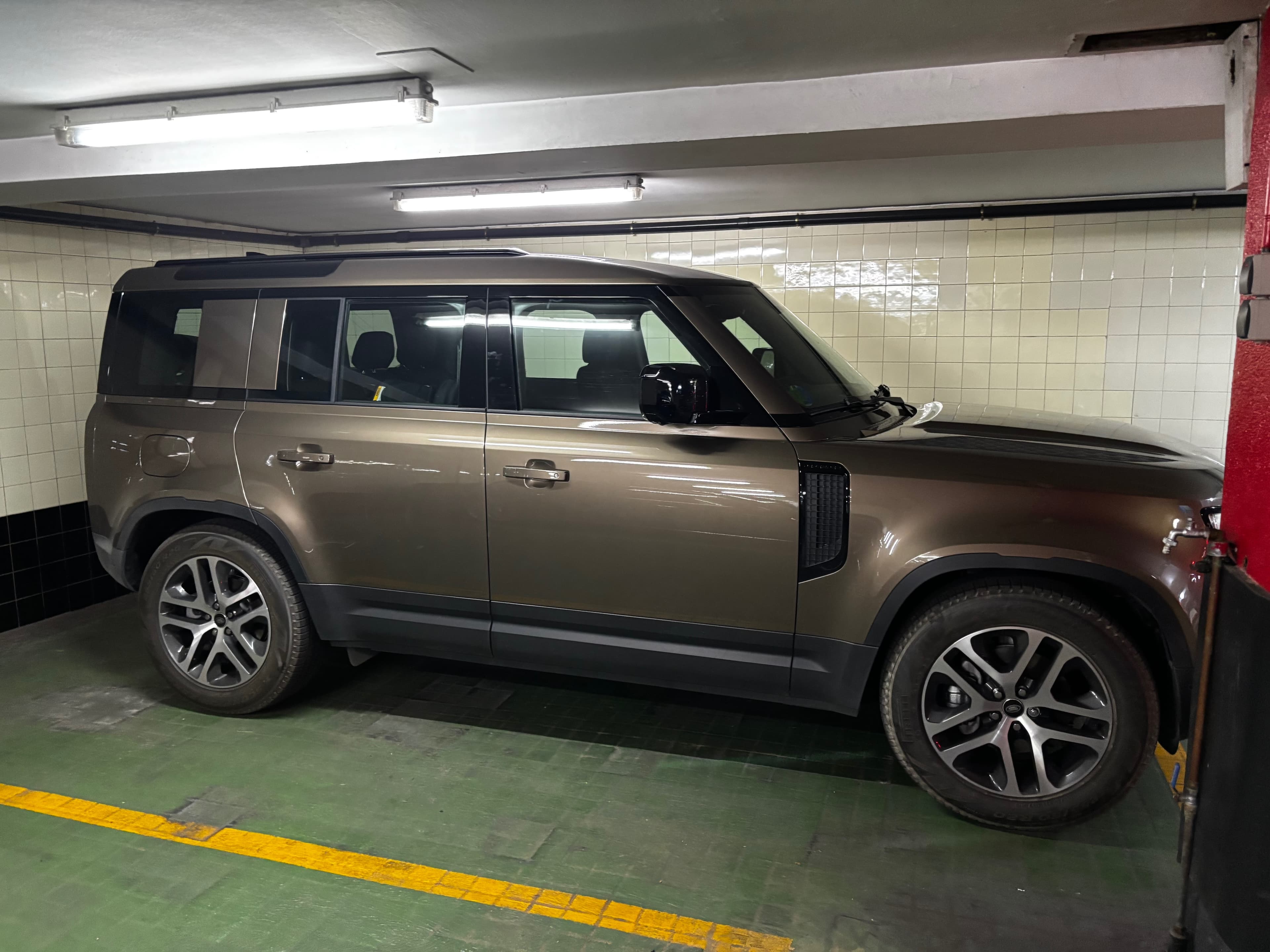 Land Rover Defender